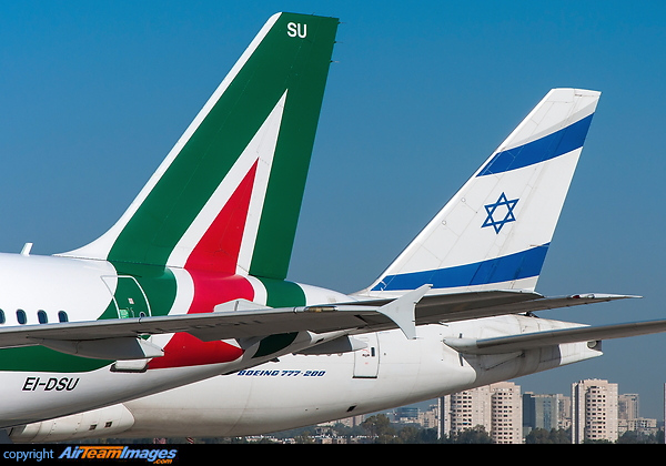 Airbus A320-216 Airbus A320-216