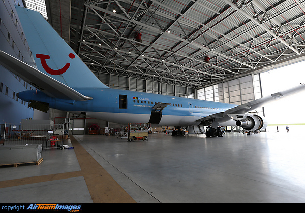 Ex Arkefly PH-OYJ. Entering the Jetairfly fleet for summer medium haul flights. Boeing 767-304ER