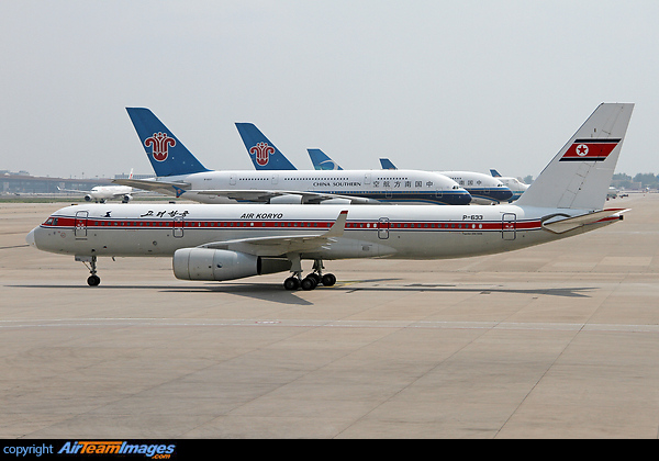 Tupolev Tu-204-100B Tupolev Tu-204-100B
