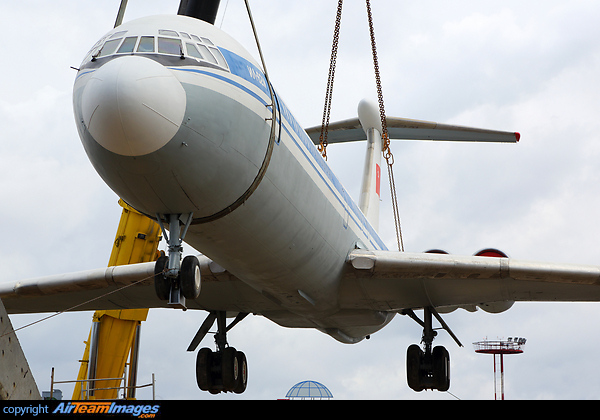 Ilyushin Il-62M Monument Ilyushin Il-62M Monument