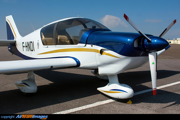 Robin DR400-140B Dauphin Robin DR400-140B Dauphin