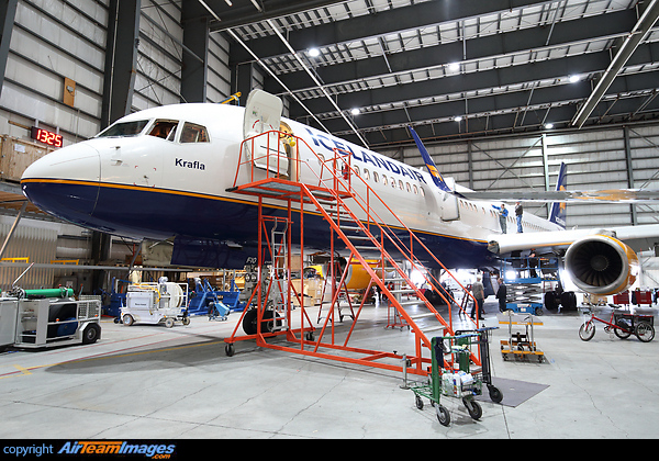 Boeing 757-236/ER Boeing 757-236/ER