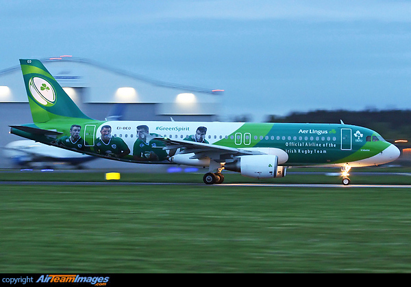 Aer Lingus have unveiled this special scheme Airbus A320 EI-DEO to mark their new role as Official Carrier of the Irish Rugby Team in the 2015 Rugby World Cup. Airbus A320-214