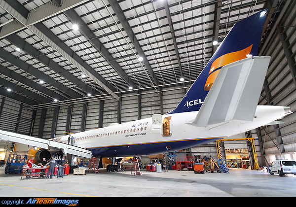 Boeing 757-236/ER Boeing 757-236/ER