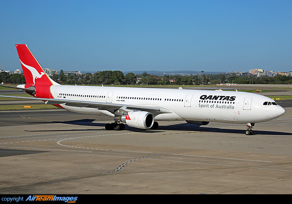 Airbus A330-303 Airbus A330-303