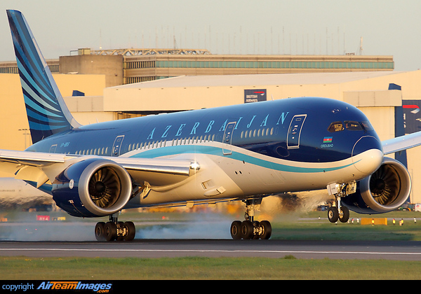 Boeing 787-8 Dreamliner Boeing 787-8 Dreamliner