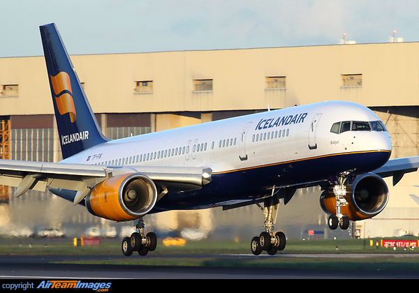 Boeing 757-236 Boeing 757-236