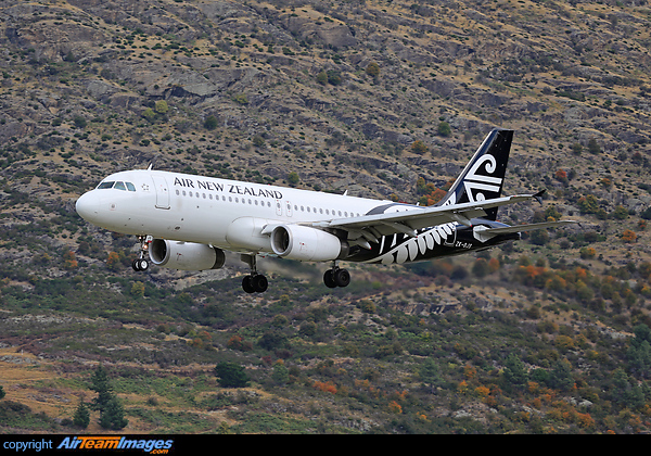 Airbus A320-232 Airbus A320-232