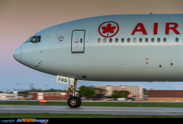 Boeing 777-333/ER Boeing 777-333/ER