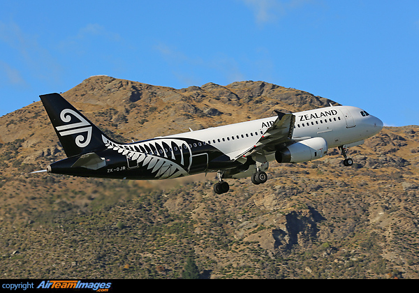 Airbus A320-232 Airbus A320-232