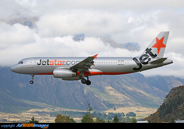 Airbus A320-232 Airbus A320-232