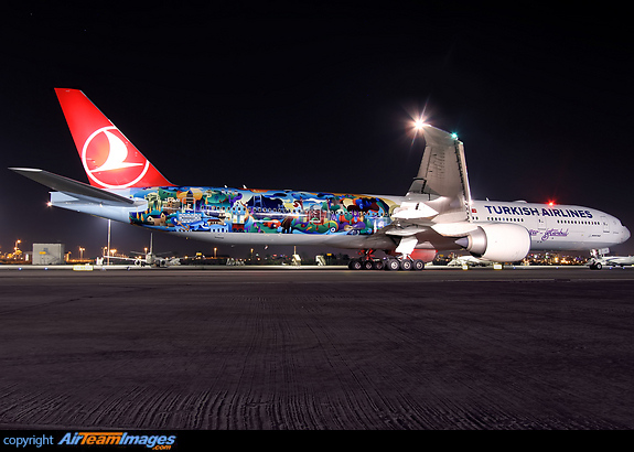 Special "San Francisco" colors Boeing 777-3F2/ER