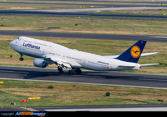 Boeing 747-830 Boeing 747-830