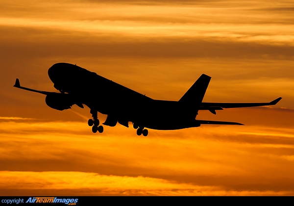 Airbus A330-202 Airbus A330-202