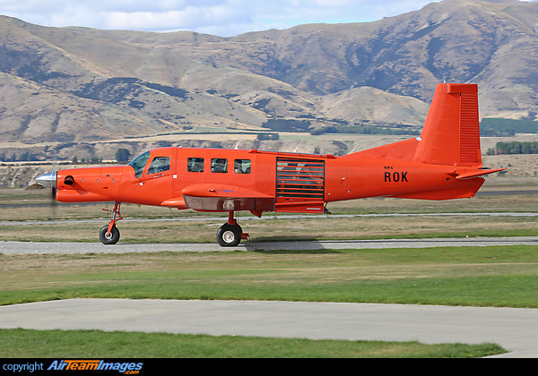 PAC P-750XL XSTOL PAC P-750XL XSTOL