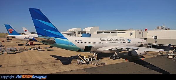 Airbus A330-243 Airbus A330-243