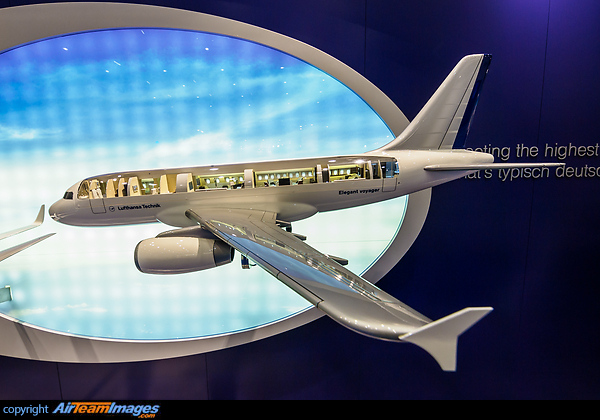 Lufthansa Technik Airbus ACJ320