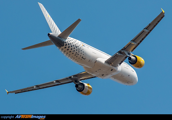 Airbus A320-214 Airbus A320-214