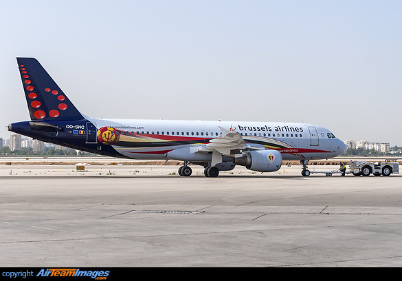 Airbus A320-214 Airbus A320-214