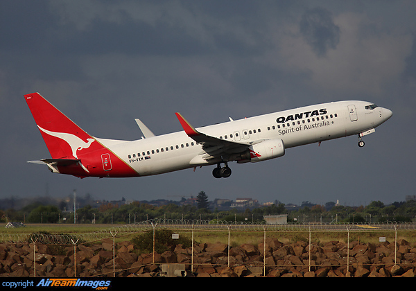 Boeing 737-838 Boeing 737-838