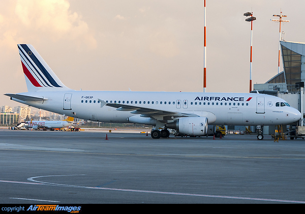 Airbus A320-214 Airbus A320-214