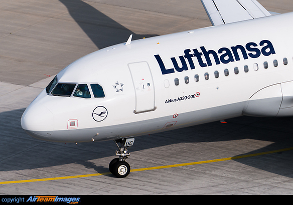Airbus A320-214 Airbus A320-214