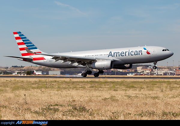 Airbus A330-243 Airbus A330-243