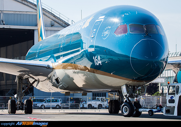 Boeing 787-9 Dreamliner Boeing 787-9 Dreamliner
