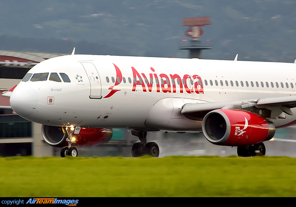 Airbus A320-233 Airbus A320-233