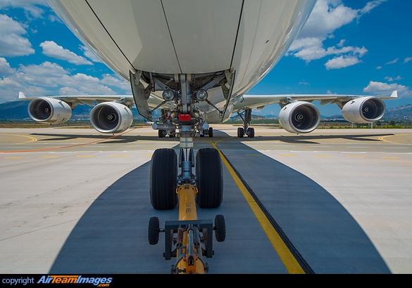 Airbus A340-642 Airbus A340-642