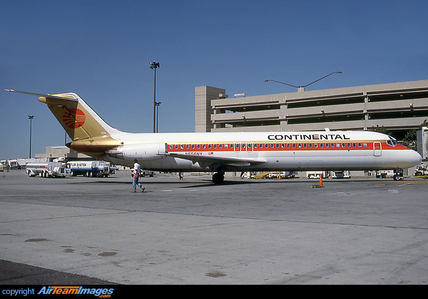 McDonnell Douglas DC-9-32 McDonnell Douglas DC-9-32