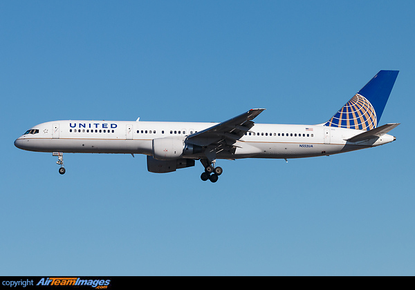 Boeing 757-222 Boeing 757-222