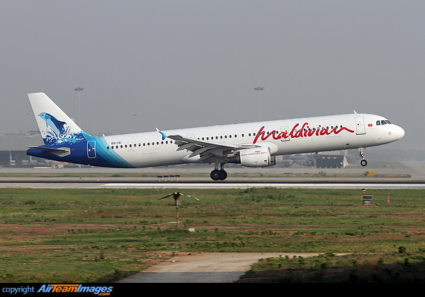 Airbus A321-211 Airbus A321-211