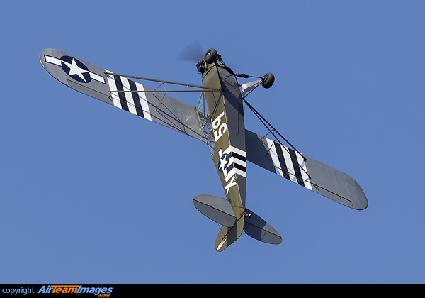 Doing a loop in a standard Piper Cub is a rare sight on the airshow scene. Piper J-3C-65 Cub