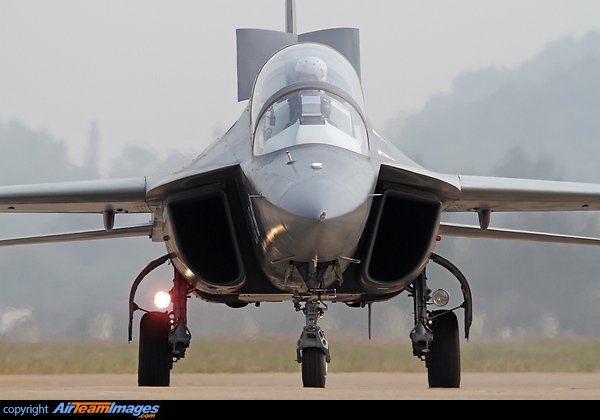 Hongdu L-15 Falcon Hongdu L-15 Falcon