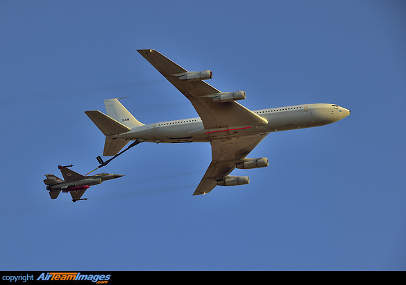 Boeing 707-3L6C Re`em Boeing 707-3L6C Re`em