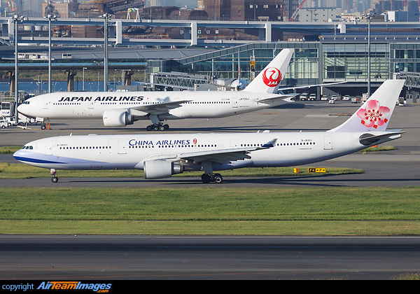 Airbus A330-302 Airbus A330-302
