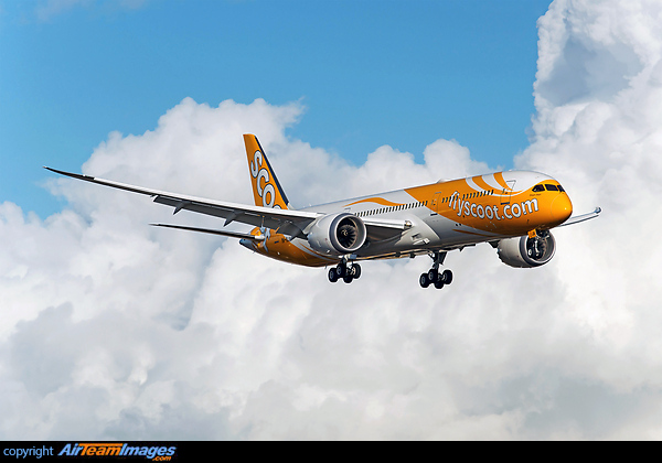 Scoot's fourth 787-9 long haul Dreamliner on a final approach with beautiful puffed clouds in the background Boeing 787-9 Dreamliner