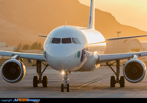 Airbus A320-214 Airbus A320-214