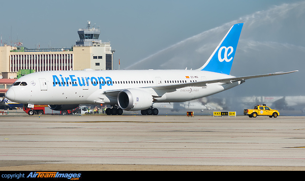 Boeing 787-8 Dreamliner Boeing 787-8 Dreamliner