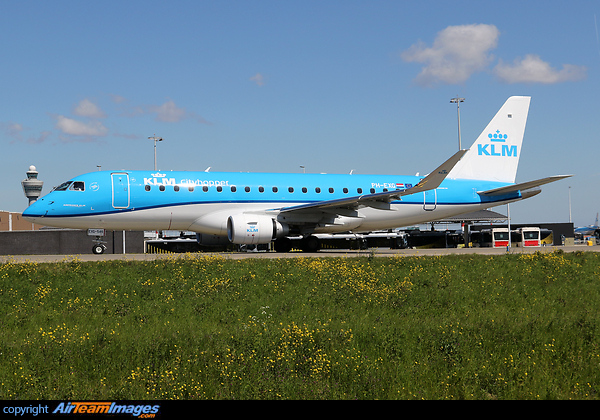 First E175 in KLM Cityhopper fleet Embraer ERJ-175STD