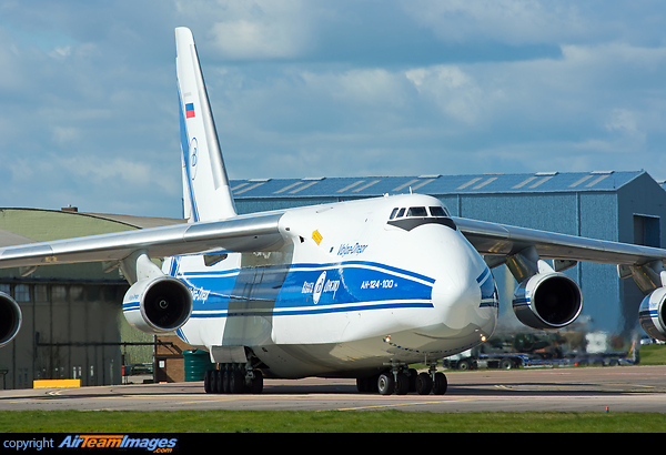 Antonov An-124-100 Ruslan Antonov An-124-100 Ruslan