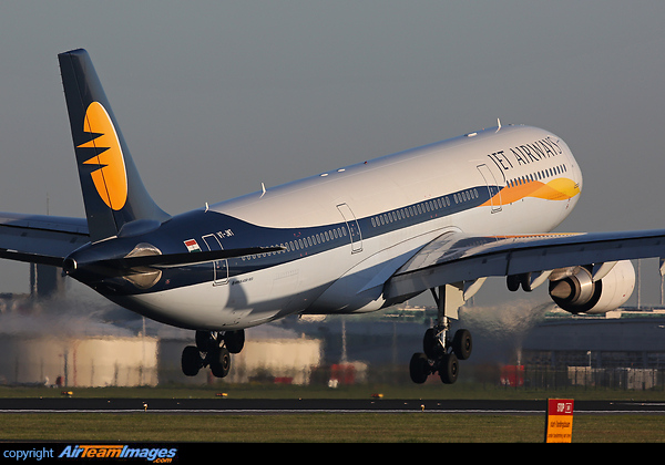 Airbus A330-302 Airbus A330-302