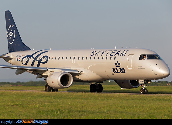 Embraer ERJ-190LR Embraer ERJ-190LR