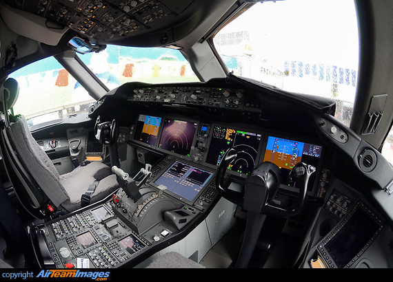 Boeing 787-9 Dreamliner Boeing 787-9 Dreamliner