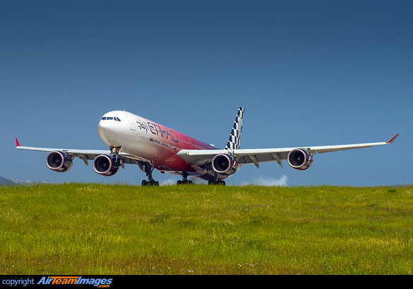 Airbus A340-642 Airbus A340-642