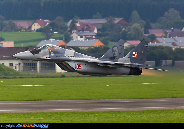Mikoyan Gurevich MiG-29A Mikoyan Gurevich MiG-29A