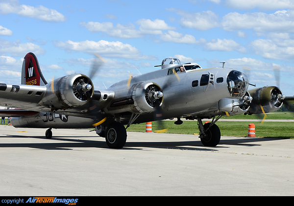 Boeing B-17G Flying Fortress Boeing B-17G Flying Fortress