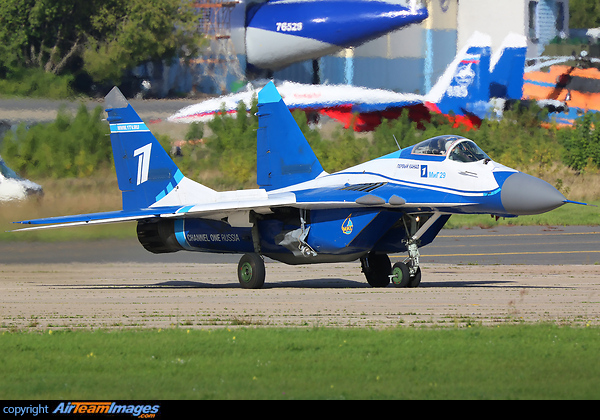 Mikoyan Gurevich MiG-29 Mikoyan Gurevich MiG-29