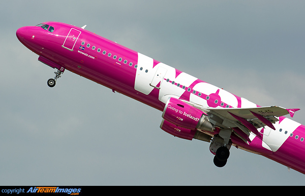 Airbus A321-211 Airbus A321-211